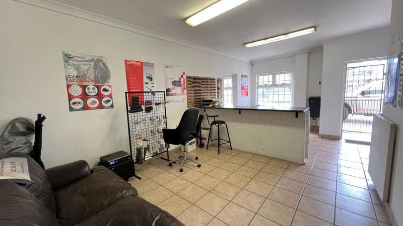 To Let commercial Property for Rent in Montague Gardens Western Cape